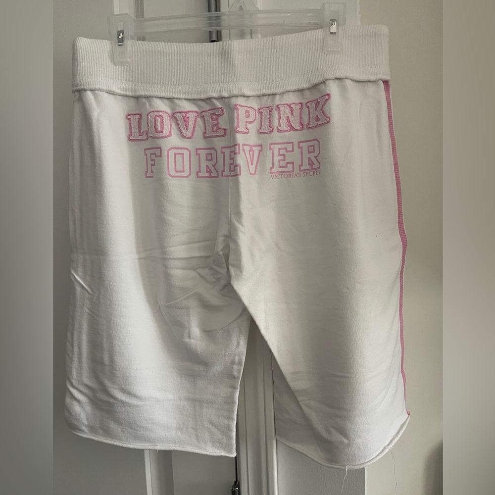 VS PINK SHORTS SIZE LARGE